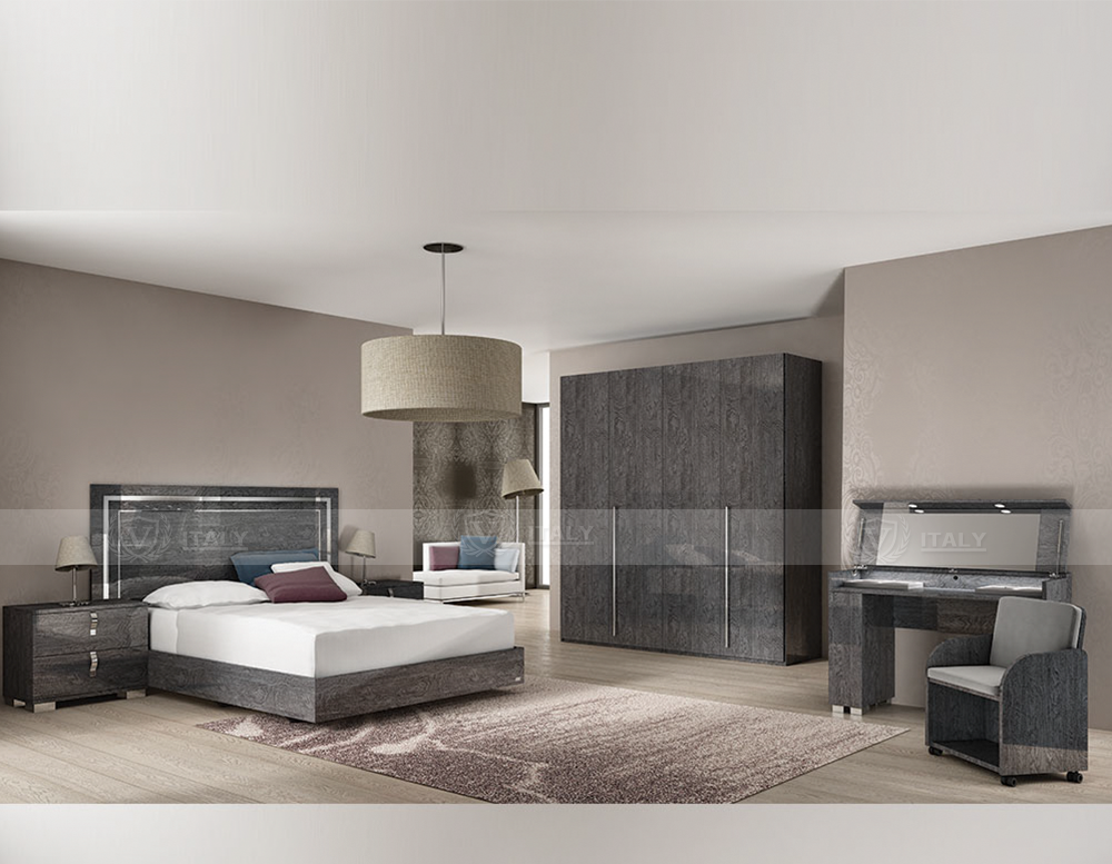 Sarah Bedroom Set